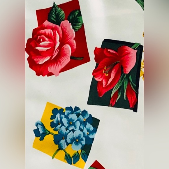 Museum of Fine Arts Boston 100%Pure Silk Scarf Floral 34” x 34” Lily Hortencia - Picture 12 of 14